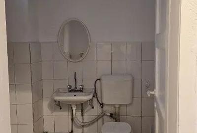 Spațiu comercial, de 70 mp, în Central - 8
