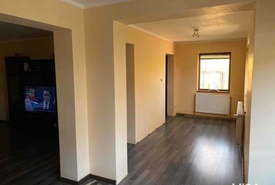 Casă cu 3 camere în Târnăveni - 1