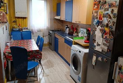 Apartament cu 3 camere semidecomandat în Central - 10