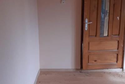 Casă cu 4 camere în Vâlcănești - 3