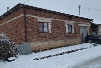 Casă cu 4 camere în Forău - 17