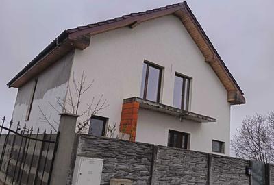 Casă cu 4 camere cu Teren 620 Mp în Macea - 5