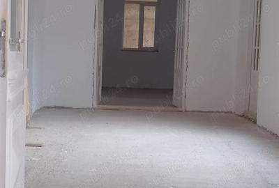 Spațiu comercial, de 100 mp, în Cărpiniș - 1