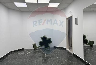 Spațiu comercial, de 96 mp, în Central - 3
