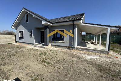 Casă cu 4 camere cu Teren 400 Mp în Sânmihaiu Român