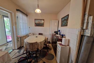 Ramnicu Valcea - Biblioteca Judeteana - casa - 3 camere - cu - 8