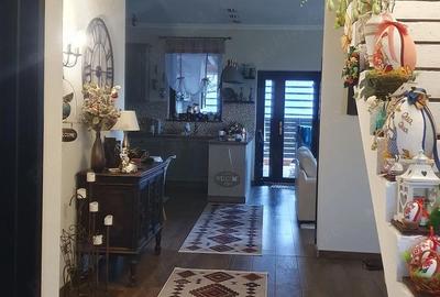 Casă cu 5 camere în Marginea - 1