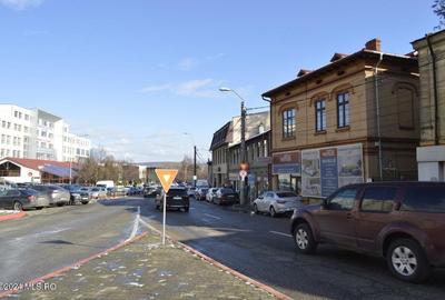 Pitesti - Targul din Vale - Birouri de inchiriat la etaj, 163 mp utili! - 2