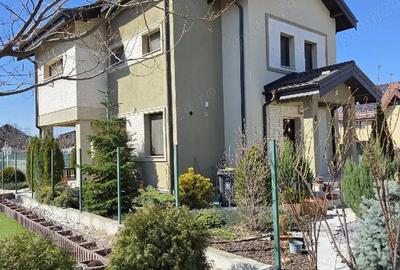 Casă cu Teren 4805 Mp în Est - 5