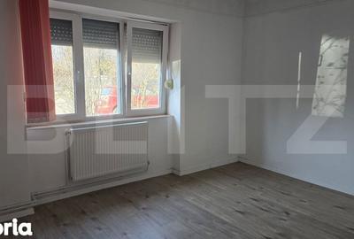 Casă cu 2 camere cu Teren 500 Mp în Botiz - 2