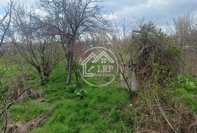 Casă cu 4 camere cu Teren 1170 Mp în Central