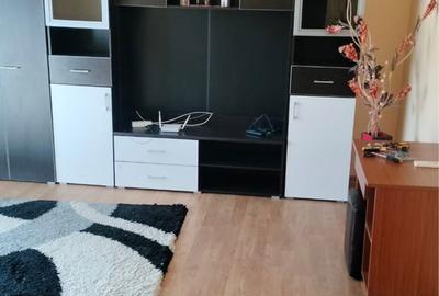 Garsonieră decomandată în Gării