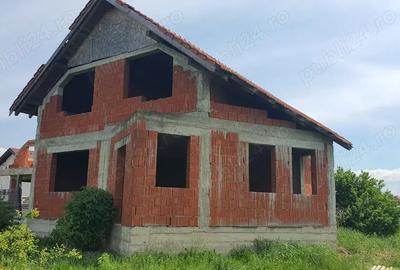 Casa in rosu la Osorhei - 5