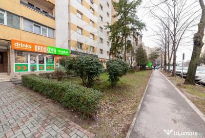 Spațiu comercial, de 40 mp, în Nord - 6