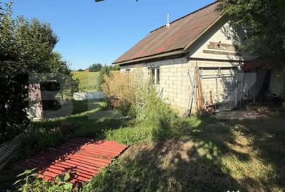 Casă cu 4 camere cu Teren 2600 Mp în Central - 1