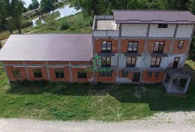 Spațiu comercial, de 1,336 mp, în Bujoreni - 1