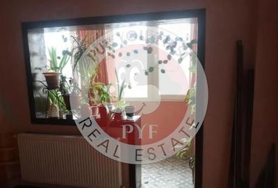 Apartament cu 2 camere decomandat în Berceni