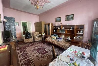 Casa de vanzare, cu 4 camere, 110 mp, zona ultracentrala