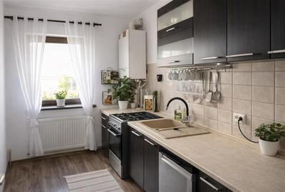 Duplex cu 5 camere cu Canalizare în Sânpetru - 4