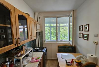 Apartament cu 2 camere semidecomandat, mobilat în 1 Mai - 4