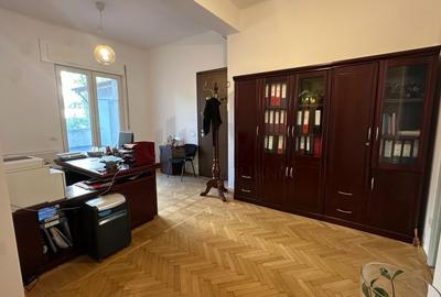 Apartament cu 3 camere semidecomandat în 1 Mai - 5