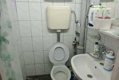Apartament cu 3 camere semidecomandat în Central - 3