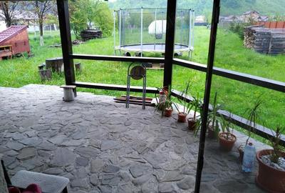 Casă cu 5 camere cu Teren 1800 Mp în Glăjărie - 4