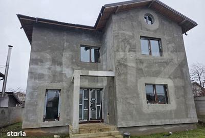 Casă cu 4 camere cu Teren 570 Mp în Central - 2