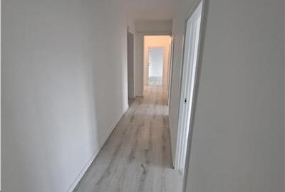 Apartament cu 4 camere semidecomandat în Central - 3