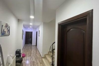 Casă individuală cu 6 camere cu Canalizare în Tei - 4