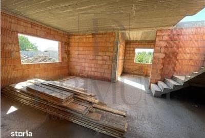 Casă cu 4 camere cu Teren 250 Mp în Central - 8