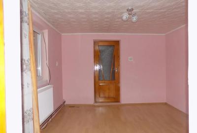 Casă cu 5 camere cu Teren 184 Mp în Central - 9