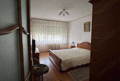Apartament cu 3 camere decomandat în Central - 1