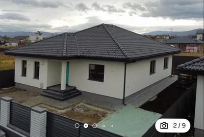 Casă individuală cu 5 camere cu Teren 500 Mp în Tărlungeni