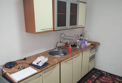 Eroii Revolutiei metrou, Bulevardul Pieptanari - 4