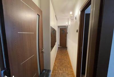 Apartament cu 2 camere decomandat, mobilat în Berceni