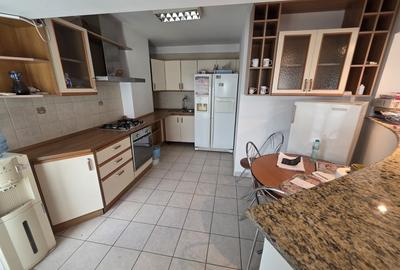 Unirii la intersectie cu strada Traian, stradal, 10 minute metrou - 5