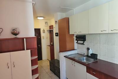 Garsonieră decomandată în Central - 3