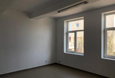 Spațiu comercial, de 60 mp, în Țuglui - 3