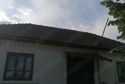 Casa de vanzare la ?ara in sat Com Vrata