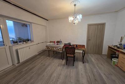 Apartament cu 3 camere, mobilat în Apărătorii Patriei - 1