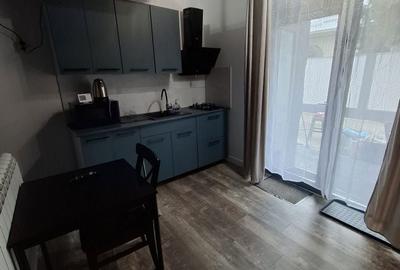 Garsonieră decomandată în Central