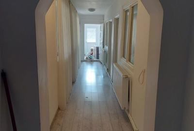 Casă cu 3 camere în Stejaru - 1