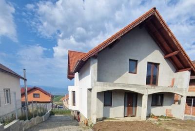 Casă individuală cu 5 camere cu Canalizare în Șura Mare - 1