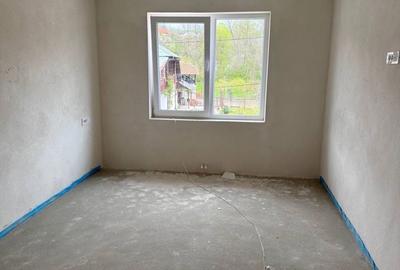 Apartament cu 3 camere decomandat în Mogoșești - 4