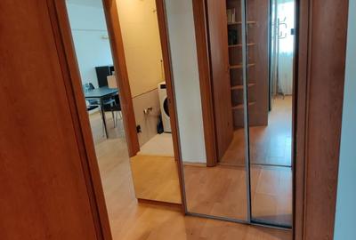 Apartament cu 2 camere semidecomandat, mobilat în 1 Mai - 8