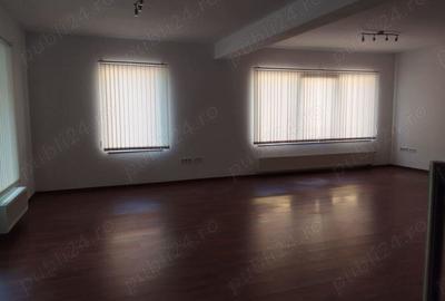 Spațiu comercial, de 200 mp, în Central - 7