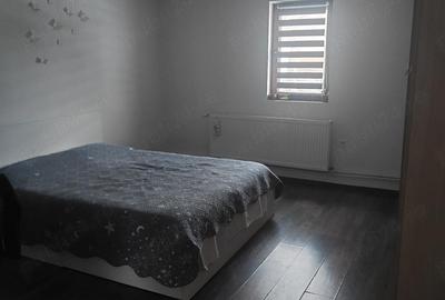 Casă cu 3 camere cu Teren 800 Mp în Central - 1