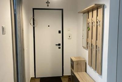 Proprietar , inchiriez apartament cu 3 camere decomandat , etaj 1 - 2