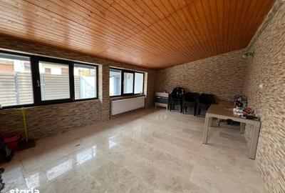 Casă cu 4 camere cu Teren 350 Mp în Central